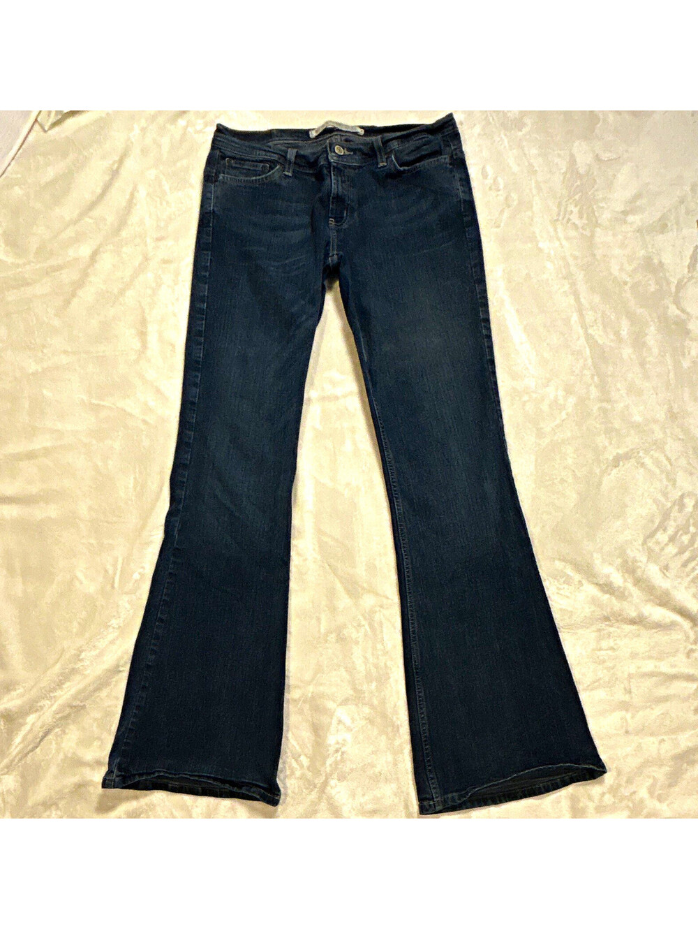 Vintage Y2K Express Women' low rise flare cetine Jeans Size 8L
